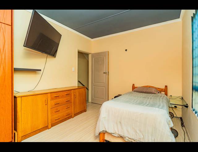 3 BEDROOM DUPLEX FOR SALE IN RESERVOIR HILLS